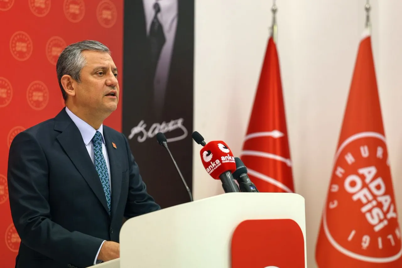 Özgür Özel'den Kritik Cumhurbaşkanlığı Ofisi Toplantısı Sonrası Açıklamalar